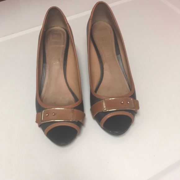 Shoes - Picture 2 of 8